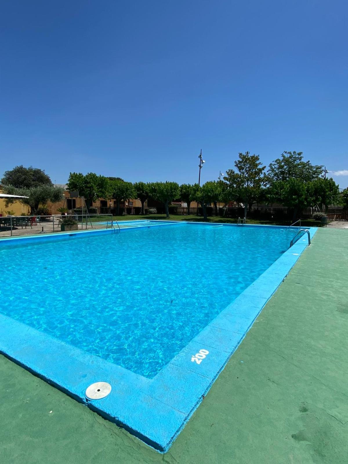 Casa Les Roques Villa Bascara Bagian luar foto
