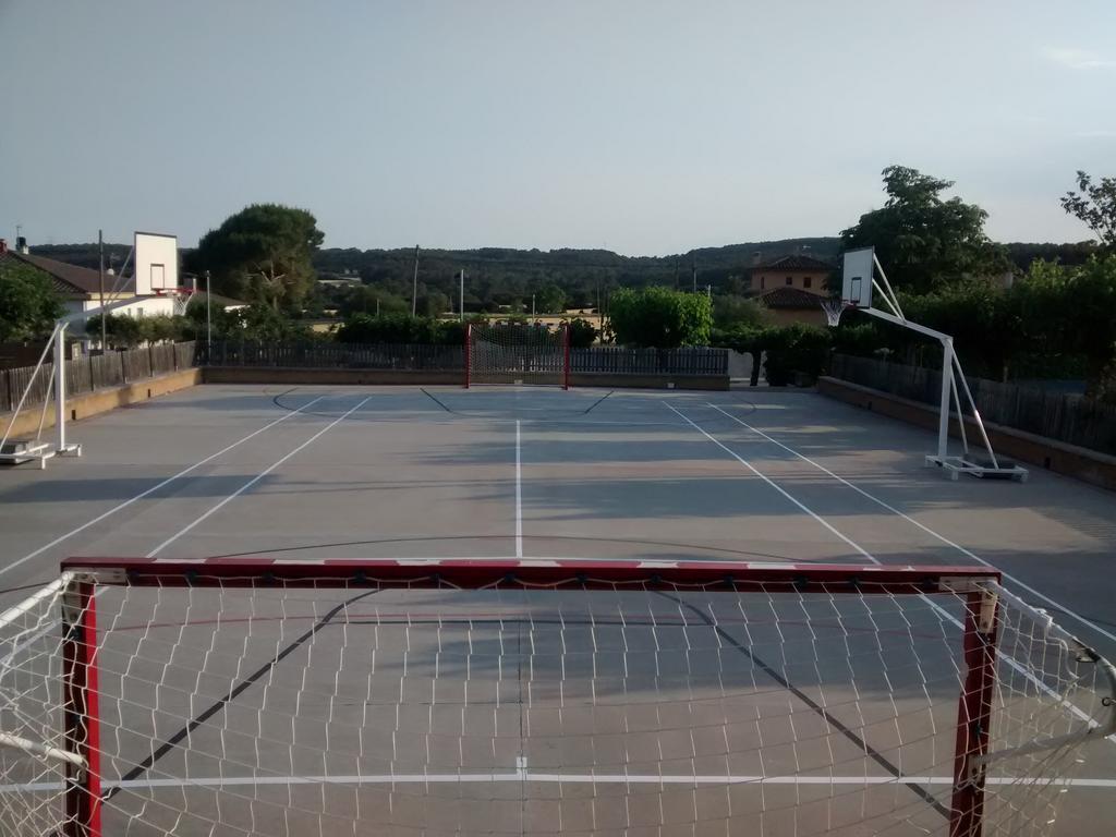 Casa Les Roques Villa Bascara Bagian luar foto